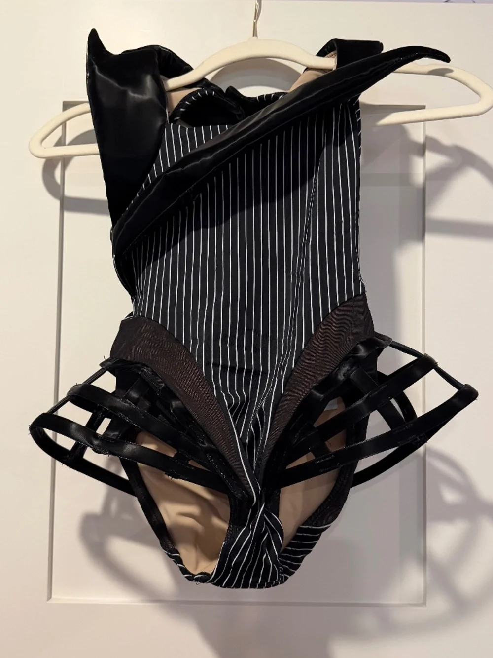 Revolution 2 die 4 Reflex Striped Leotard